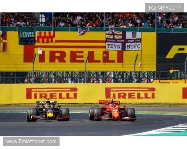 汉堡主场雨中作战,场地条件影响传球精度 汉堡主场雨中作战,场地条件影响传球精度