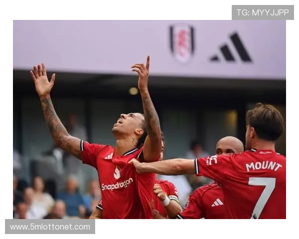 曼联3-2富勒姆，B费两助卡塞米罗破门